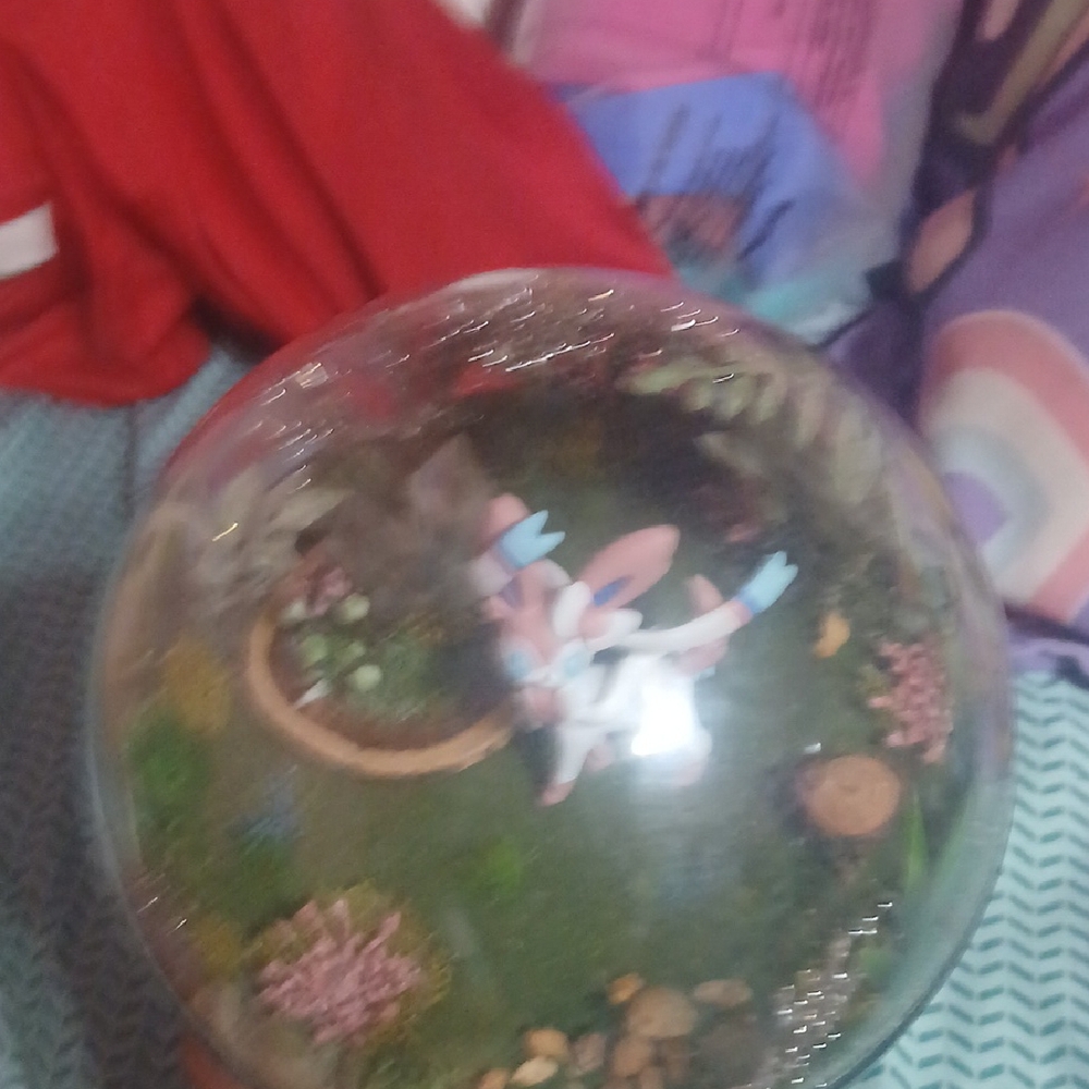 Pokemon Sylveon Pokeball Terrarium - White, Black, Pink, Blue - Picture 5 of 5